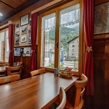 Chalet Stazione Ristorante Pensione Hotel Poschiavo