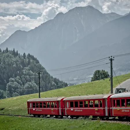 Chalet Stazione Ristorante Pensione Poschiavo